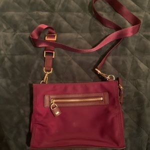 Micheal Kors cross body purse